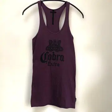 작은 구멍이 1곳 있습니다. LGB 탱크탑 여성 사이즈 0