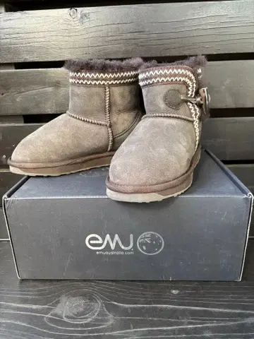 상태 양호, 상자 포함 EMU 브라운 어그 부츠