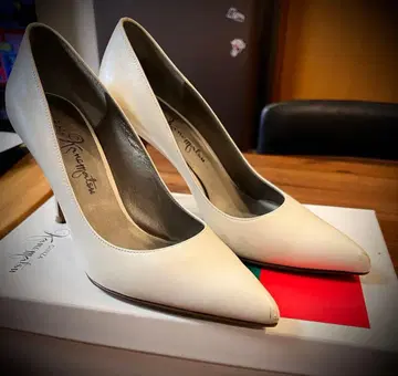 긴자 카네마츠 화이트 가죽 하이힐 웨딩 신발