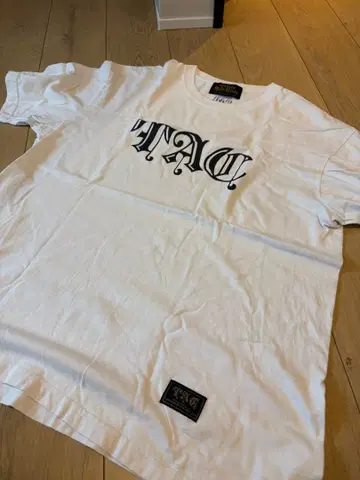 Triple Ace Club 그래픽 T셔츠 화이트