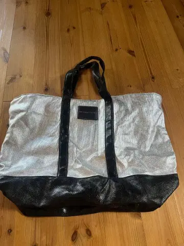 빅토리아 시크릿 실버 블랙 메쉬 토트백