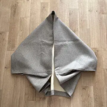 [ 울의 모몽가 코트 ]