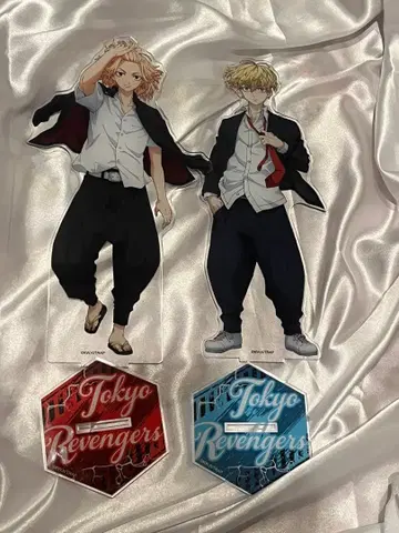 도쿄 리벤저스 아크릴 스탠드 2개 세트