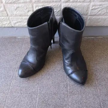 [ 캐서린 햄넷 ] 가죽 블랙 힐 부티