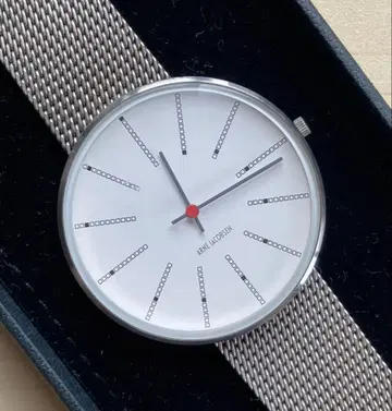 ARNE JACOBSEN 쿼츠 손목시계 메쉬 밴딩