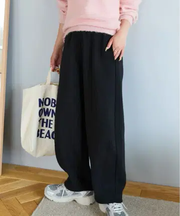 [시착만 한 상품 택 포함] 종이상자 맨투맨 커브 팬츠