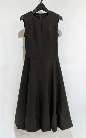 FOXEY 폭시 슬리브리스 벌룬 원피스