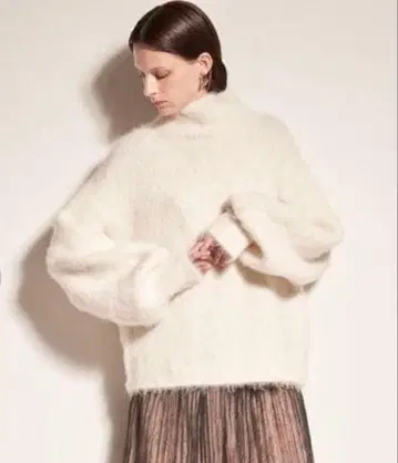 새상품급 Lily Brown 알파카 니트탑 아이보리 F