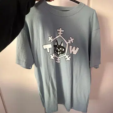 도쿄 리벤저스 신체험전 사우전드 윈터 T셔츠 공식 브로마이드 포함