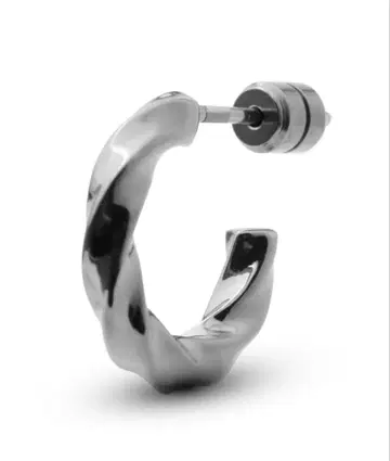 [미착용 새상품] LION HEART 트위스트 디자인 귀걸이