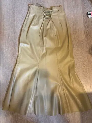 COCO DEAL 레이스업 플레어 스커트 라이트 베이지