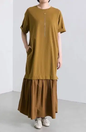 [ 새상품 ] 이아파피요네 스미스타일 도킹 원피스 카멜