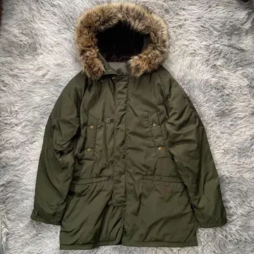 퍼 달린 모즈 코트