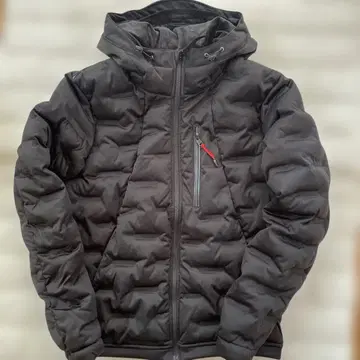 블랙 후드 부착 다운풍 자켓