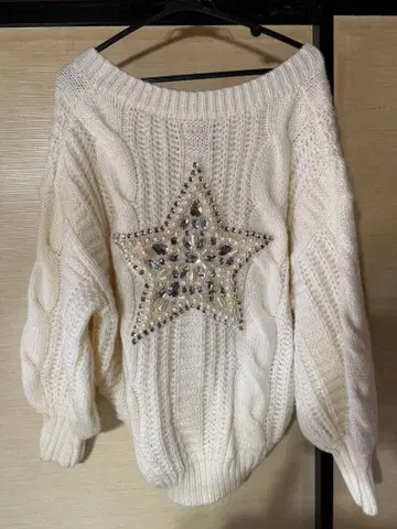 다투라 데코 다링 니트