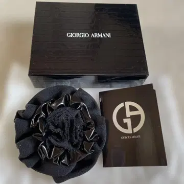 GIORGIO ARMANI 코사지 브로치