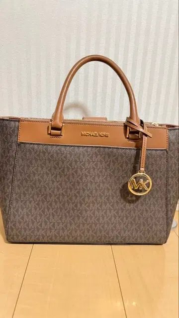 MICHAEL KORS 브라운 토트백