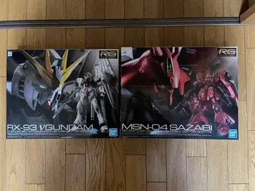 RG RX-93 V 건담 & MSN-04 사자비