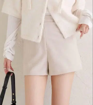 [ 미사용 ] mystic 페이크 스웨이드 숏팬츠