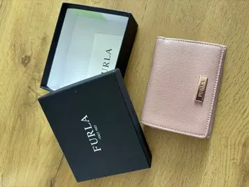 FURLA 핑크 3단 폴더형 지갑