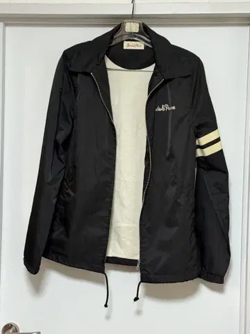 나일론 자켓 블랙 로고 자수