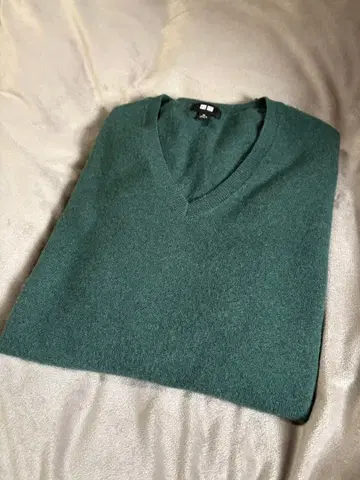 유니클로 캐시미어 스웨터 XL