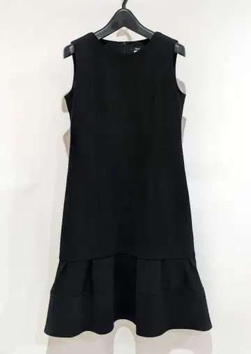 Rene 루네 슬리브리스 원피스