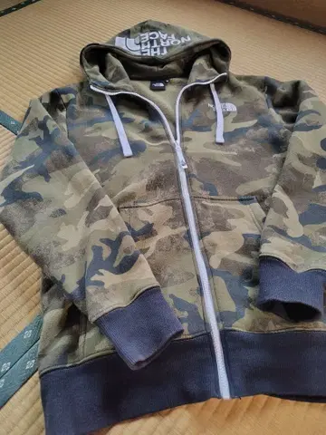 THE NORTH FACE 카모플라쥬 후드 부착 집업 M