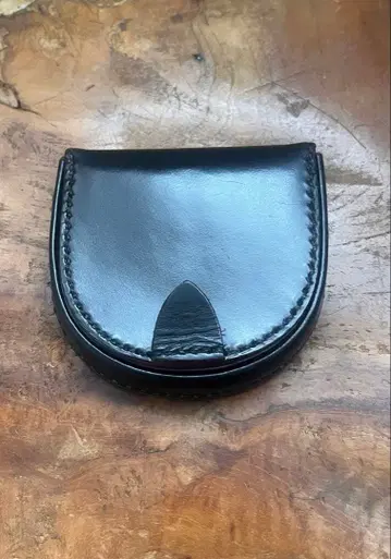 새상품급 GANZO 블랙 브라이들 가죽 말발굽 코인 케이스