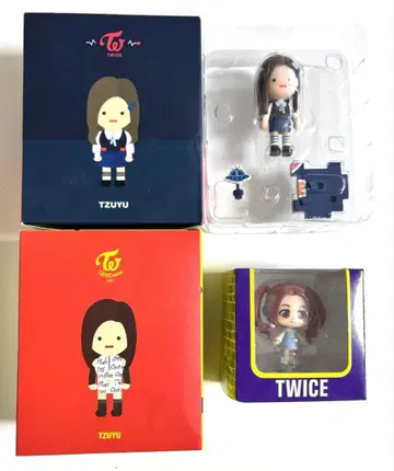 TWICE 피규어 3체 세트