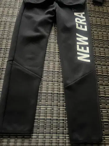 NEW ERA 블랙 팬츠 X SMALL