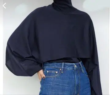 뮤즈 두즈엠 클래스 24AW 터틀넥 판초 니트