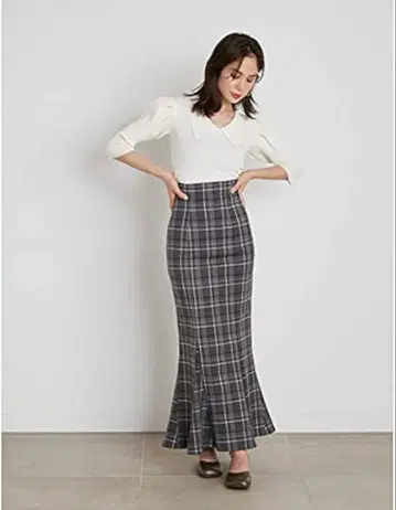 하이웨스트 타이트 헤임 플레어 체크 스커트