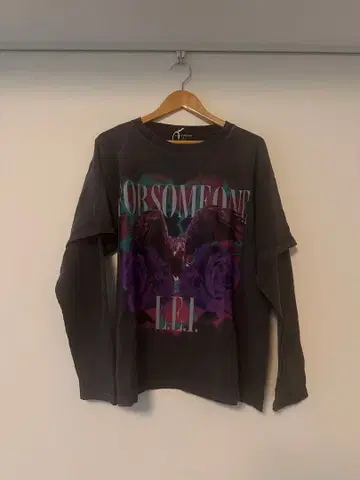 미사용 그래픽 프린트 긴팔 티셔츠