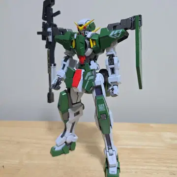 MG 건담 듀나메스 도장 완료 완성품
