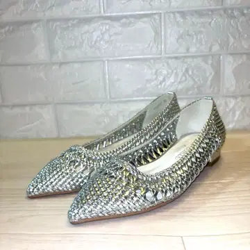 새상품급 DIANA 뜨개질 메쉬 스틸레토 플랫슈즈 22