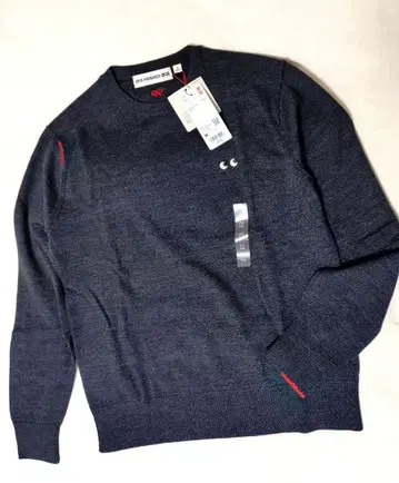 유니클로 아냐 크루넥 스웨터 다크 그레이