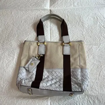 사자비 토트백 화이트 계열