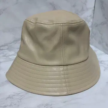 y121427 버킷햇 무지 인조 가죽 57.5cm
