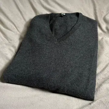 유니클로 캐시미어 스웨터 XL