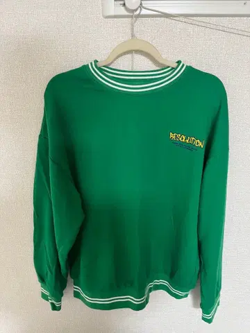 그린 맨투맨 프린트