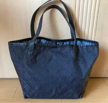 russet 토트백 블랙