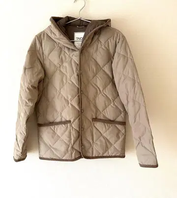TAION 베이지 다운 자켓 후드 부착