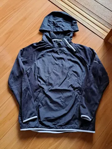 언더아머 나일론 자켓