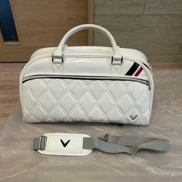 화이트 퀼팅 백