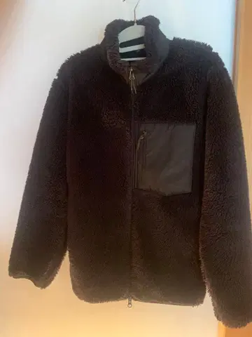 유니클로 보아 플리스 자켓 블랙 M 사이즈 한겨울 방한용