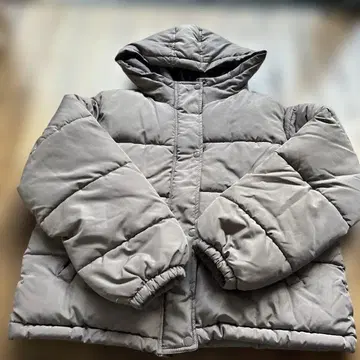 그레이 후드 부착 다운 자켓
