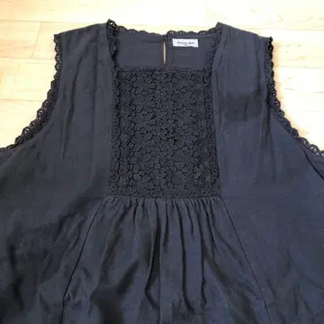 사만사 모스모스 가슴 부분 레이스 민소매 원피스