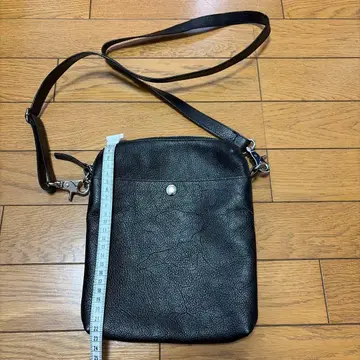 SHIPS 블랙 가죽 숄더백 약 23x20cm