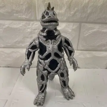 씨보스 BANDAI 츠부라야 프로덕션 소프트 비닐 완구 피규어 1983